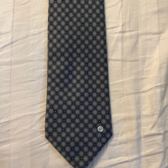 Gianni Versace V2 100% silk tie - Picture 6 of 9
